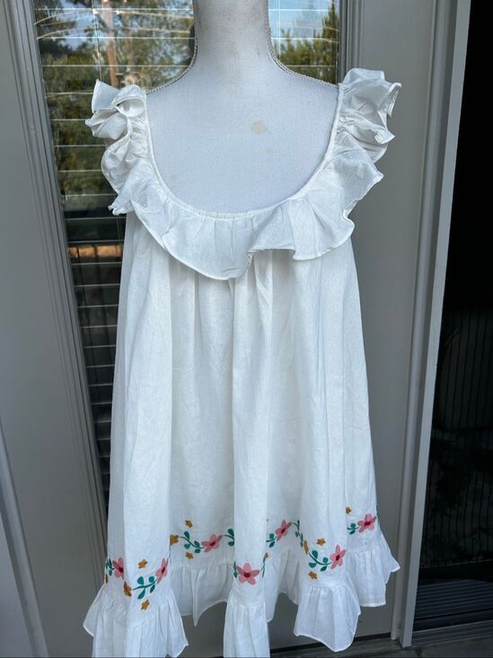 Hudson Gray Dresses & Skirts - NWT Hudson Gray Baby Doll Cotton Mini Dress White Embroidered L